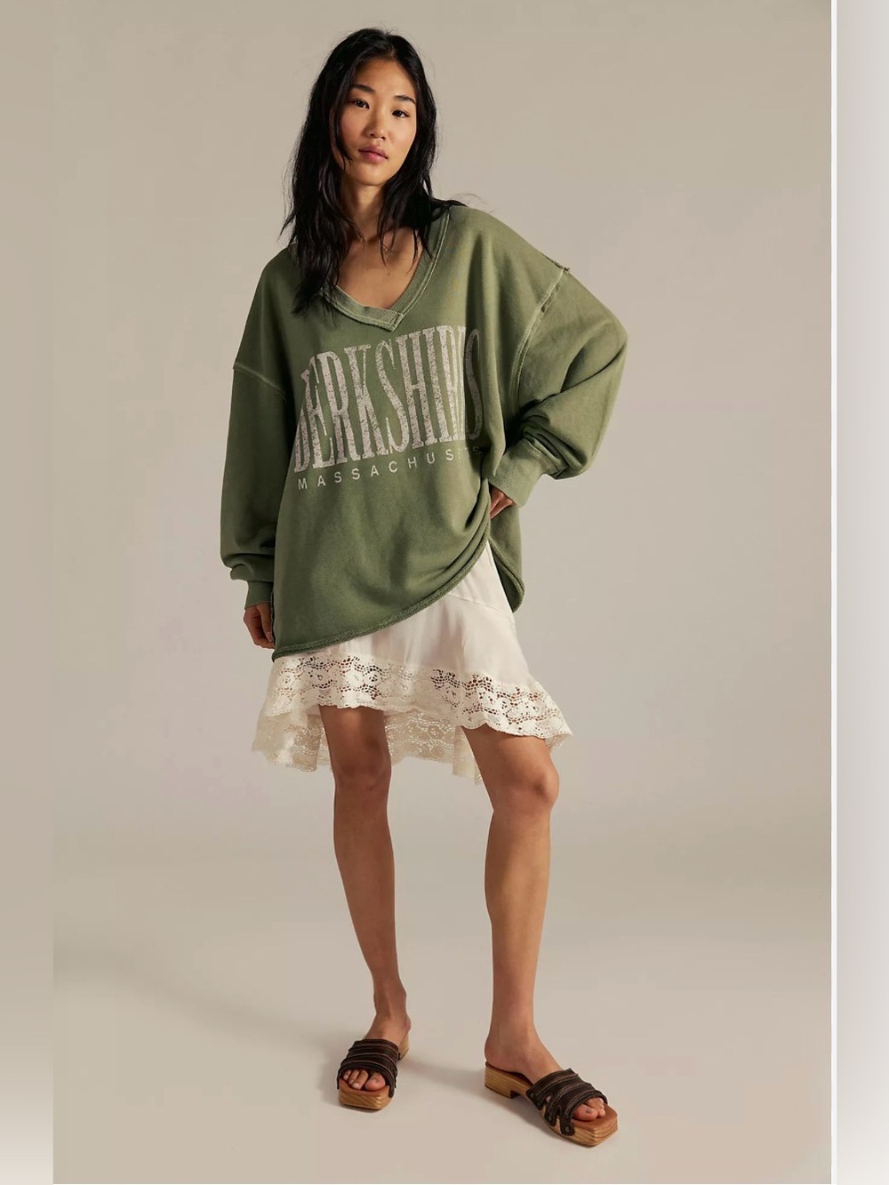 NWT Free People We The Free Venice V-Neck Graphic Sweatshirt BERKSHIRES